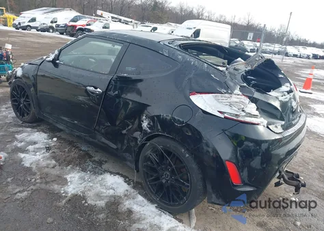 2015 Hyundai Veloster Re:flex z USA, uszkodzony, nr VIN KMHTC6AD4FU219128